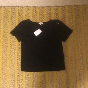 Black crop-top tee